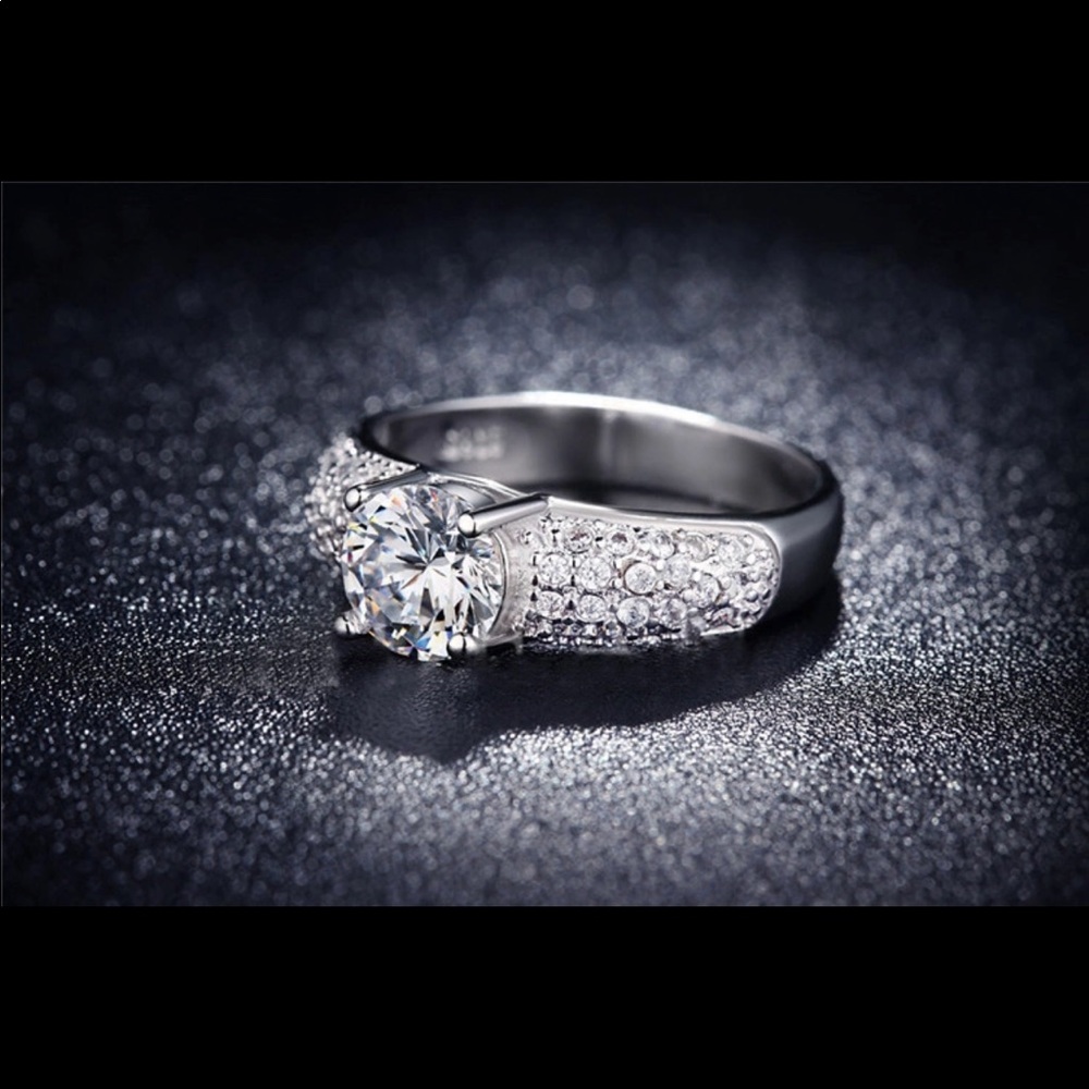 Sale! CZ Crystals Sterling Silver New Size 7 NEW - Picture 5 of 5